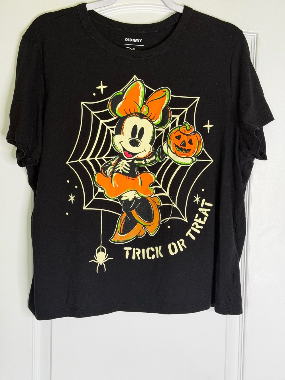 Old Navy Disney Black Minnie Mouse Halloween Tee. Size XL.